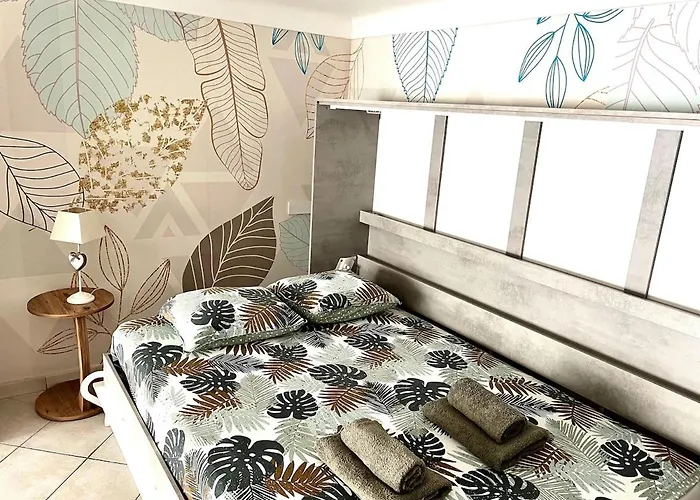 شقة Cozy Near The With With Aircon نيس